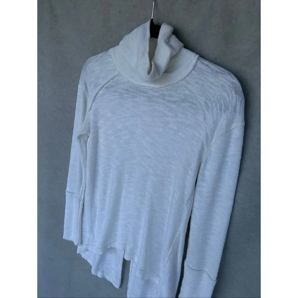 FreePeople White Turtleneck Tunic Sweater XS Lightweight Slouchy Split Back Boho - Picture 4 of 6